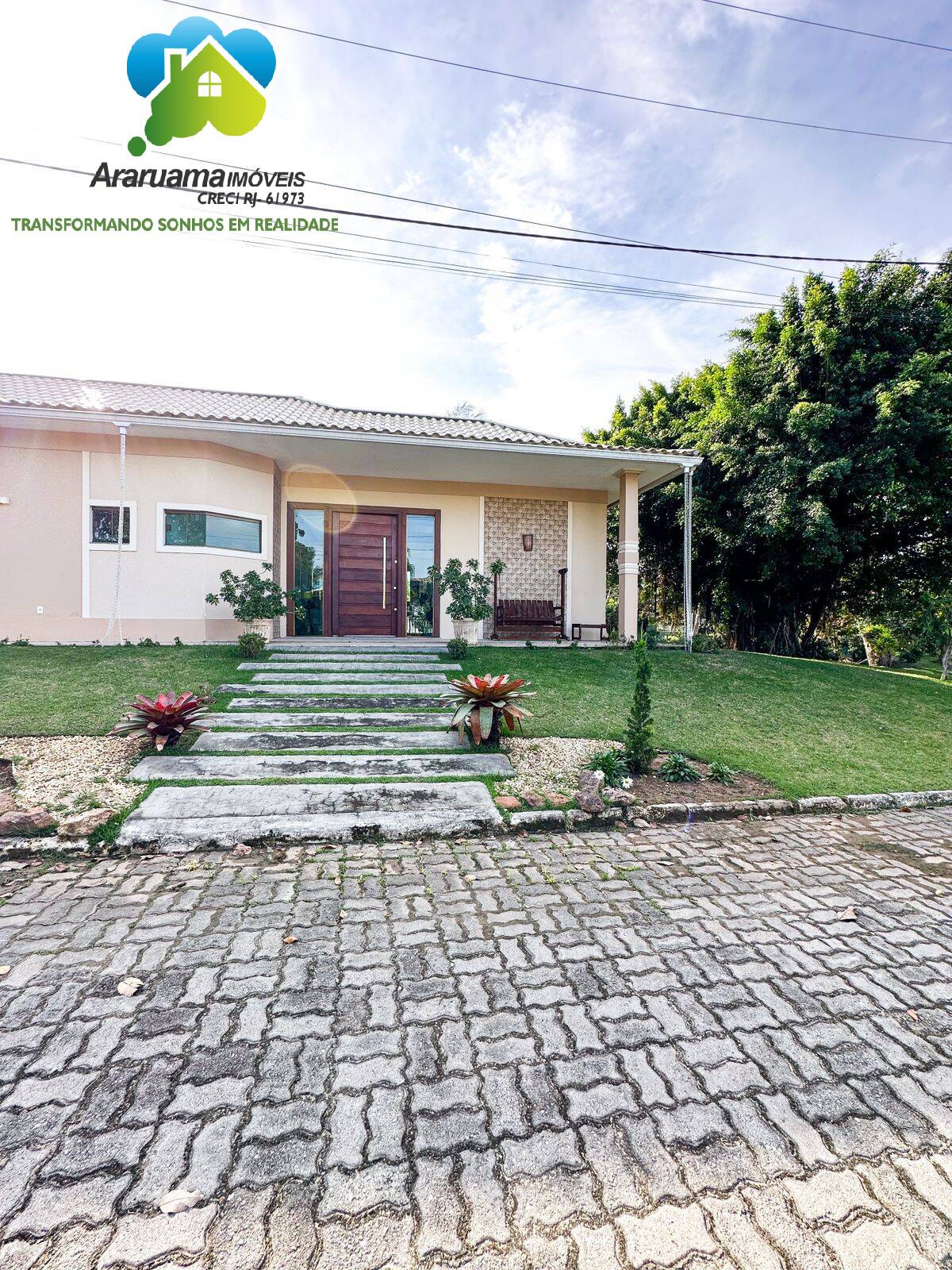 Casa à venda com 3 quartos, 600m² - Foto 2