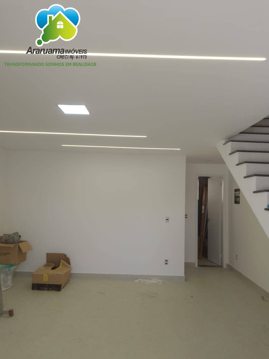 Casa à venda com 2 quartos, 130m² - Foto 14