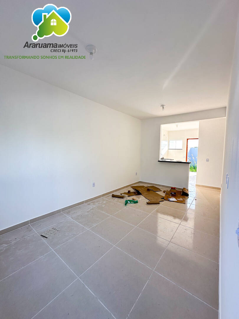 Casa à venda com 2 quartos, 140m² - Foto 2