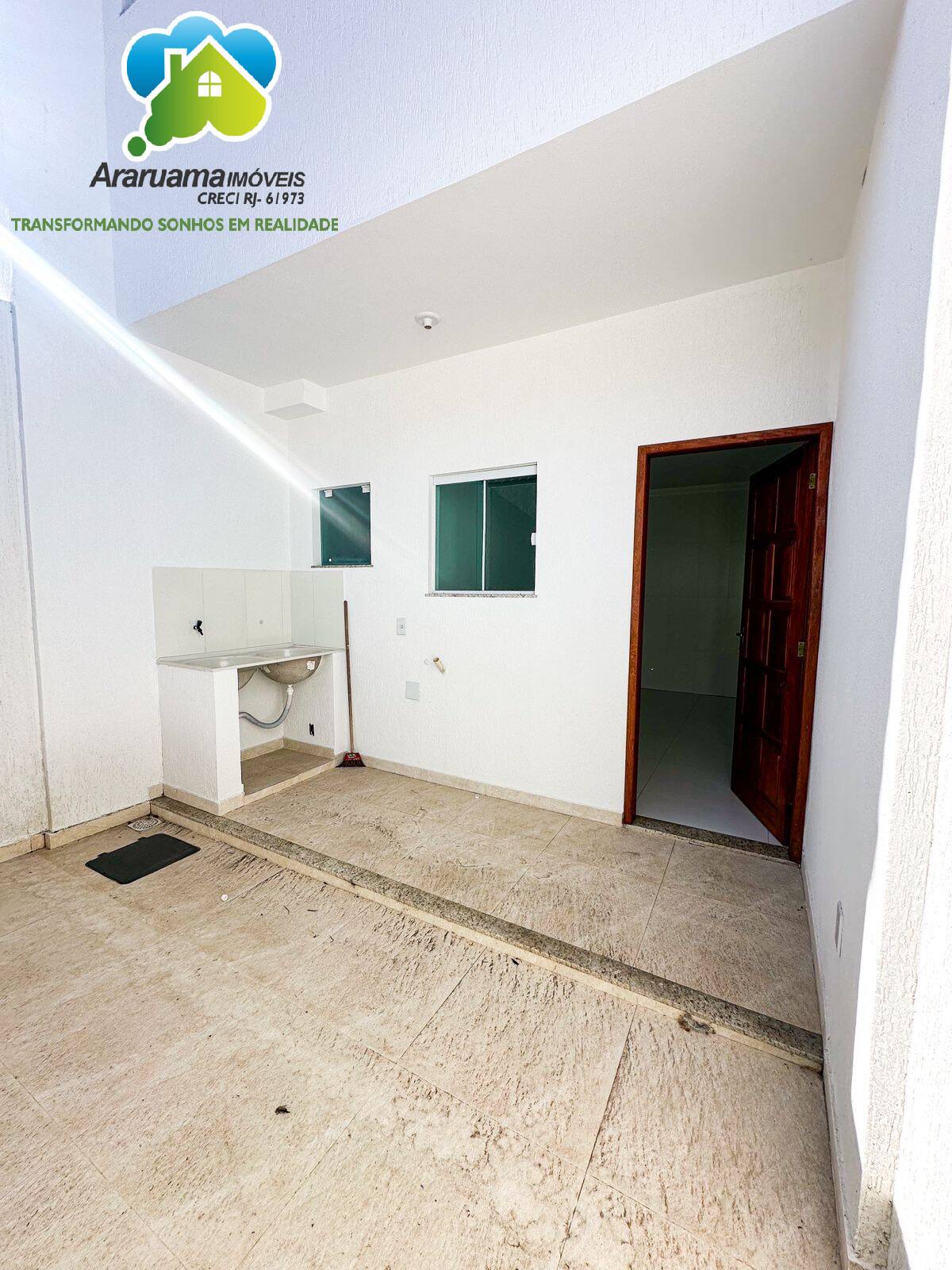 Casa à venda com 2 quartos, 120m² - Foto 16