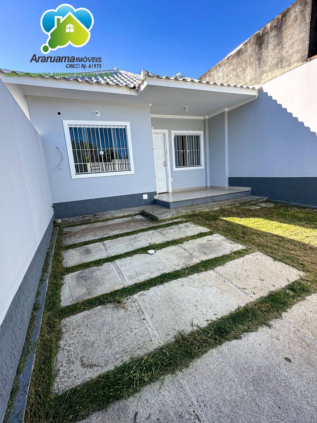 Casa à venda com 2 quartos, 125m² - Foto 2