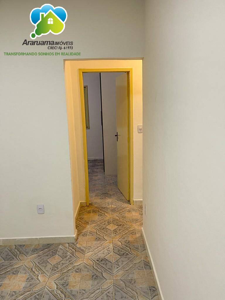 Casa à venda com 2 quartos, 250m² - Foto 15