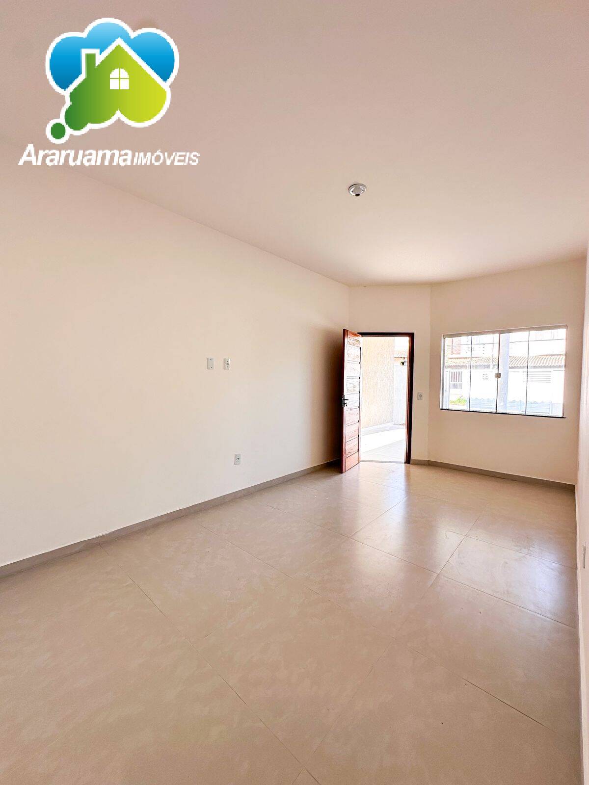 Casa à venda com 3 quartos, 93m² - Foto 4