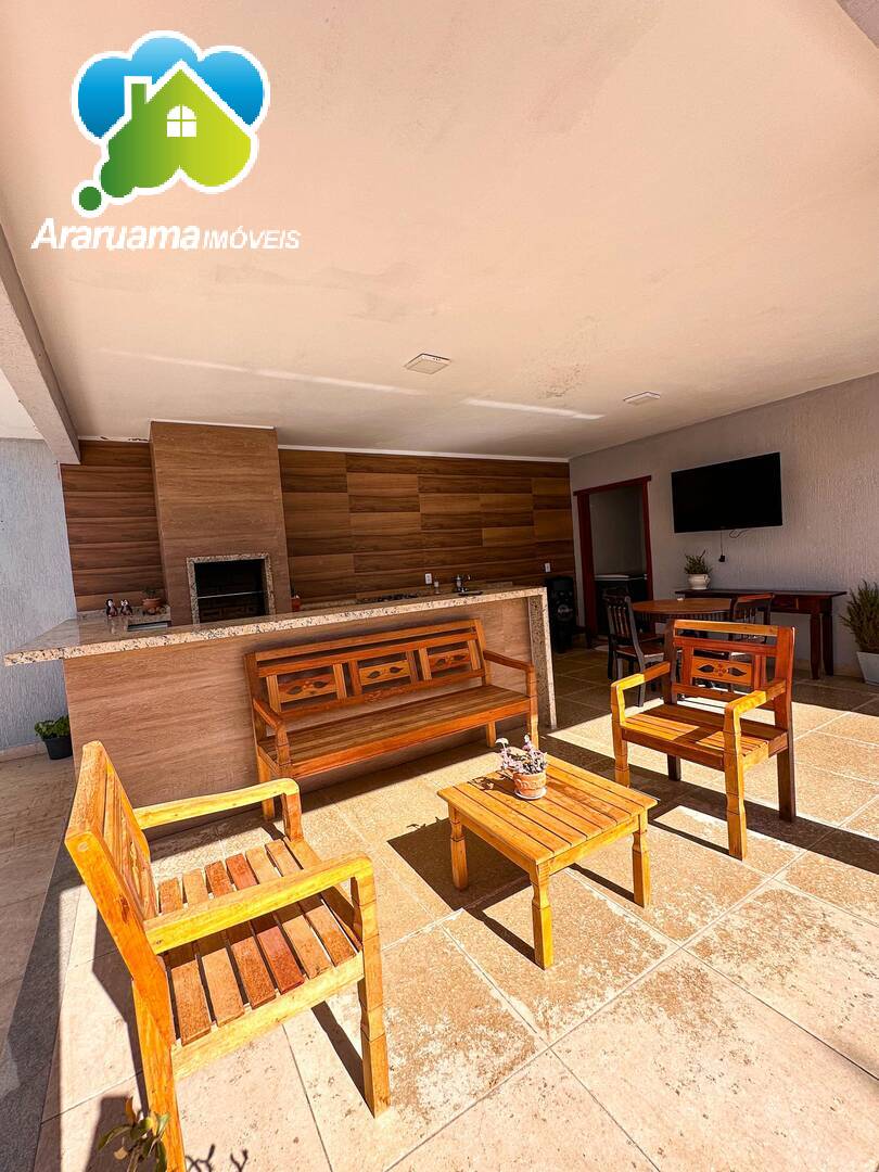 Casa à venda com 4 quartos, 300m² - Foto 4