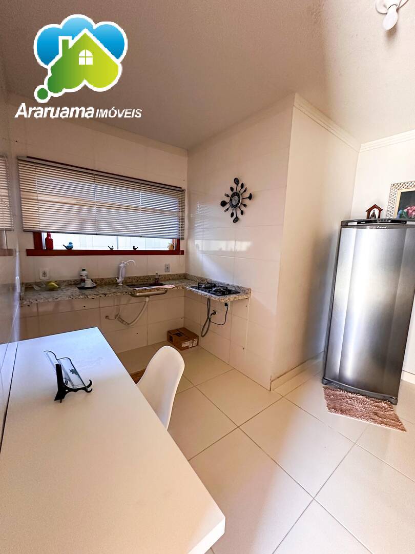 Casa à venda com 4 quartos, 300m² - Foto 30