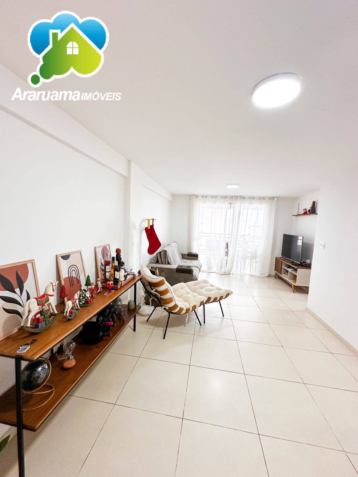 Apartamento à venda com 3 quartos, 113m² - Foto 2